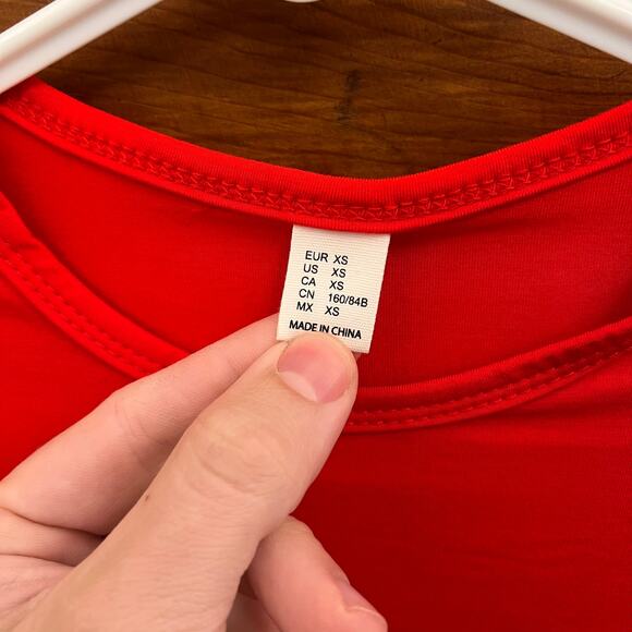 AG Adriano Goldschmied Women's XS AG x EmRata Emily Crew Tee SUBU Red NWT's $98 - Picture 7 of 11